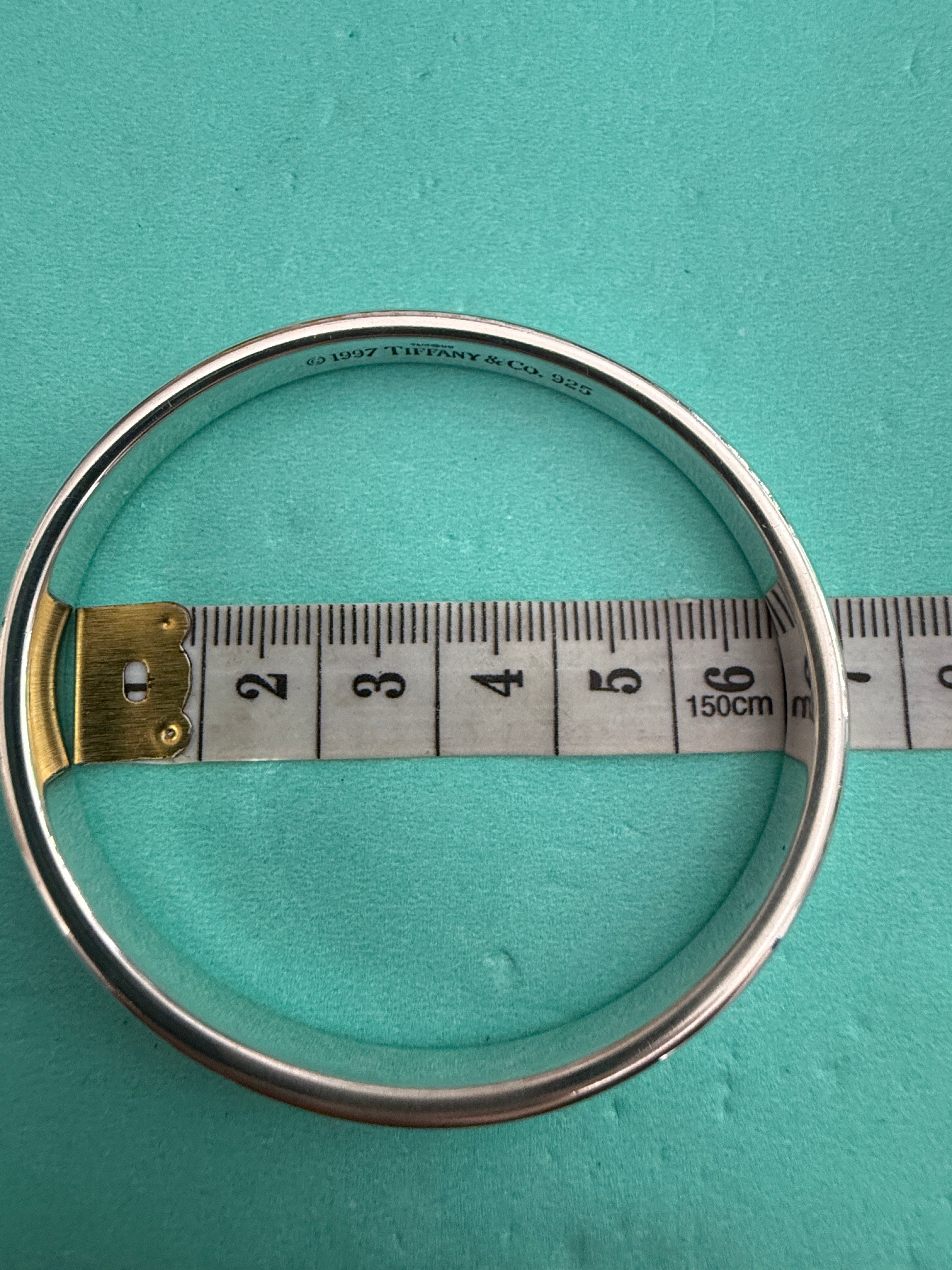 Tiffany & Co. Sterling Silver 1837 Oval Concave Bangle 18cm internal