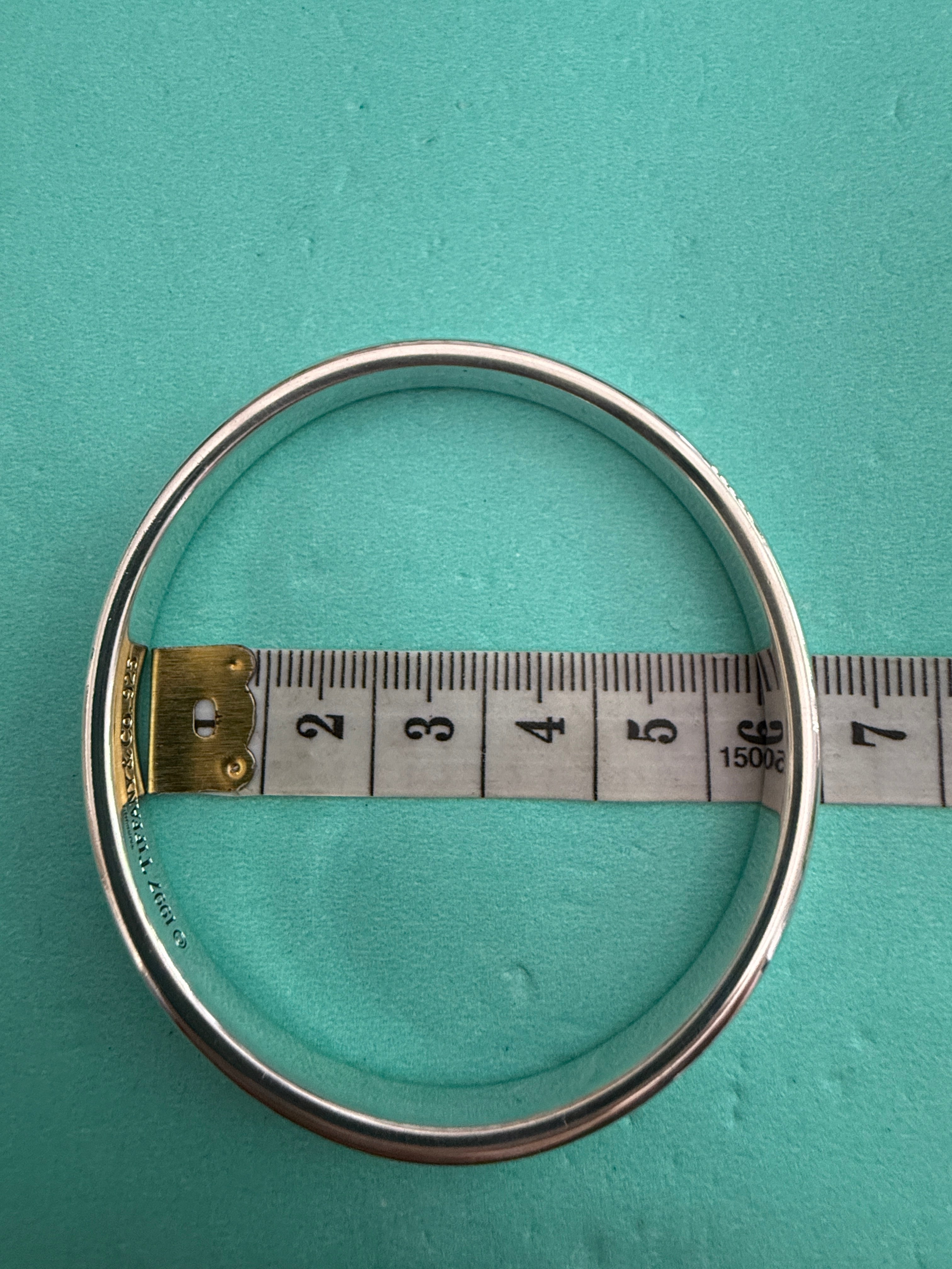 Tiffany & Co. Sterling Silver 1837 Oval Concave Bangle 18cm internal