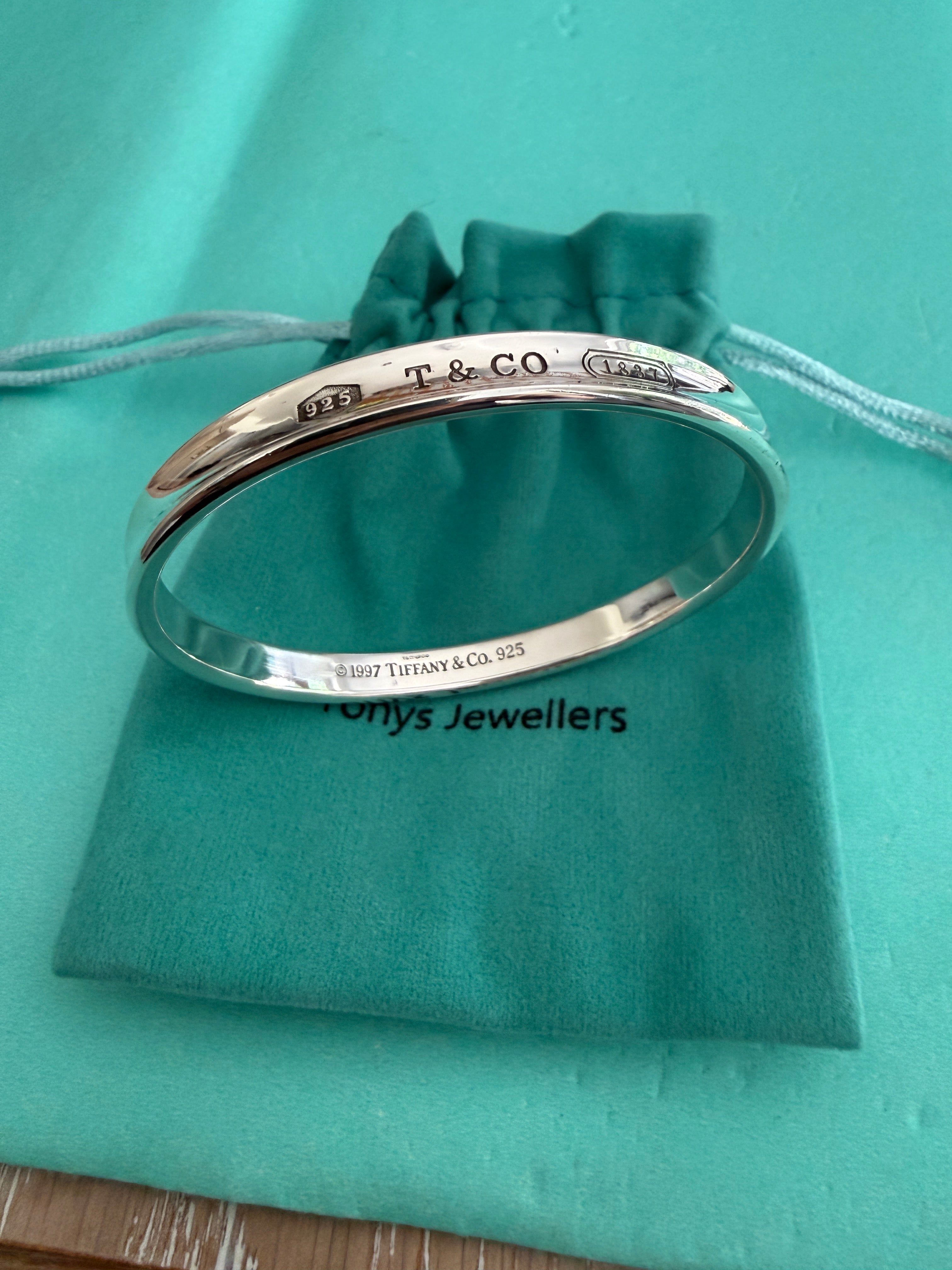 Tiffany & Co. Sterling Silver 1837 Oval Concave Bangle 18cm internal