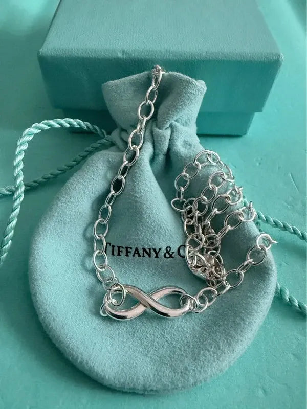Tiffany & Co Sterling Silver Infinity Large Oval Link Necklace 17.5